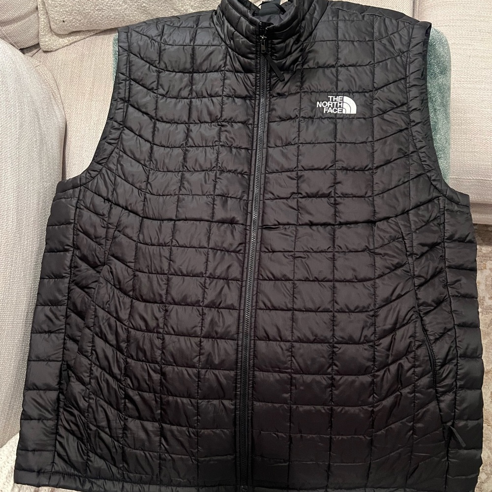 The North Face Men's Black Quilted Vest